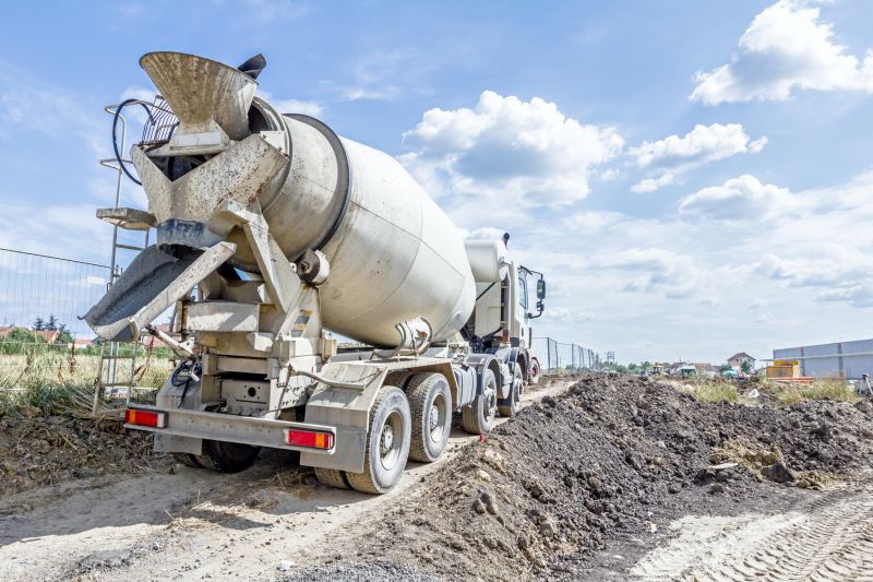 Commercial Concrete Delivery Vs. On-Site Mixing For Job Efficiency